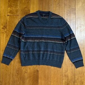 Club Room Merino Wool Blend V-Neck Sweater Size L Grey Stripped Preppy Classic
